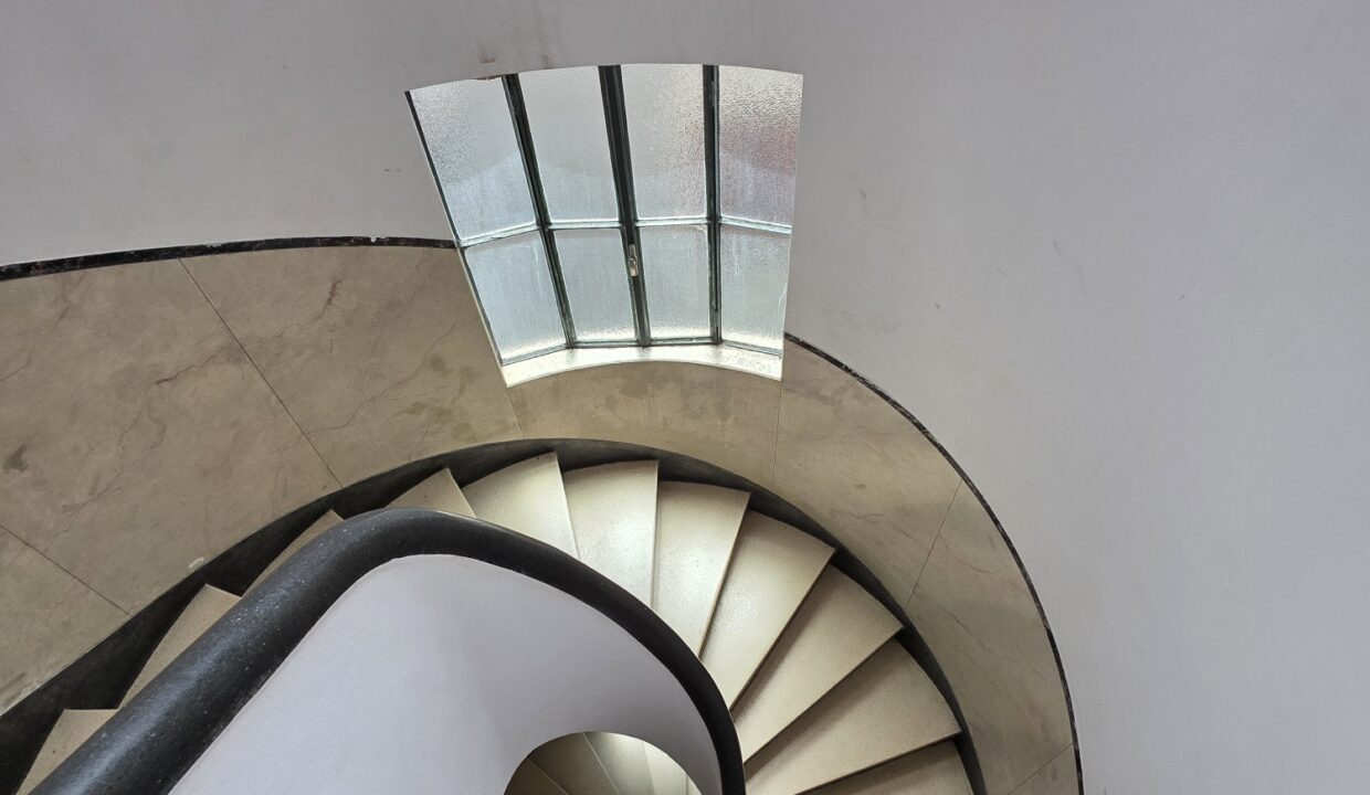 20251112_123740_resized