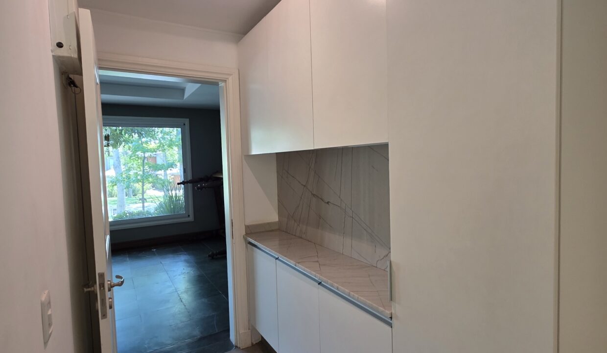 20251113_145342_resized