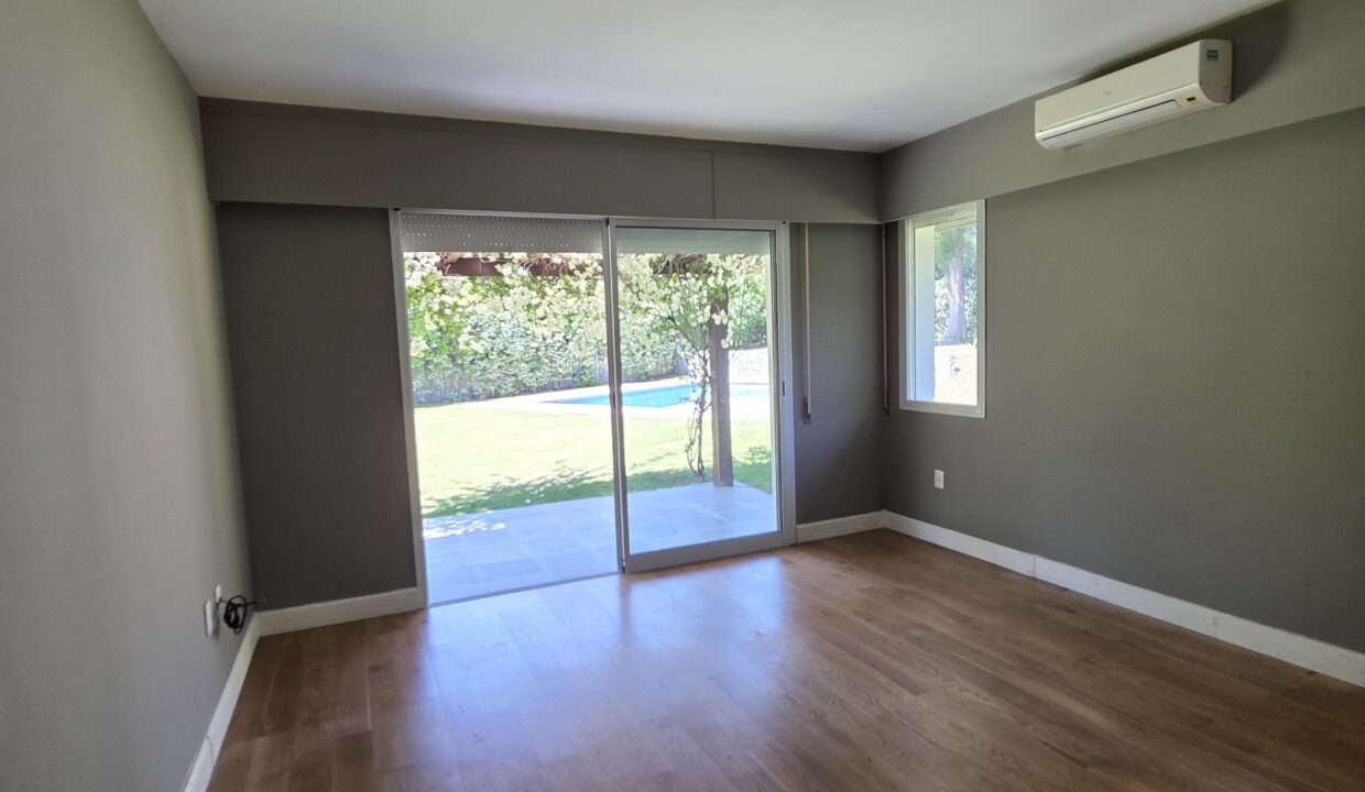 20251113_145630_resized