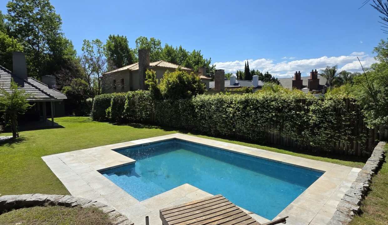 20251113_145901_resized