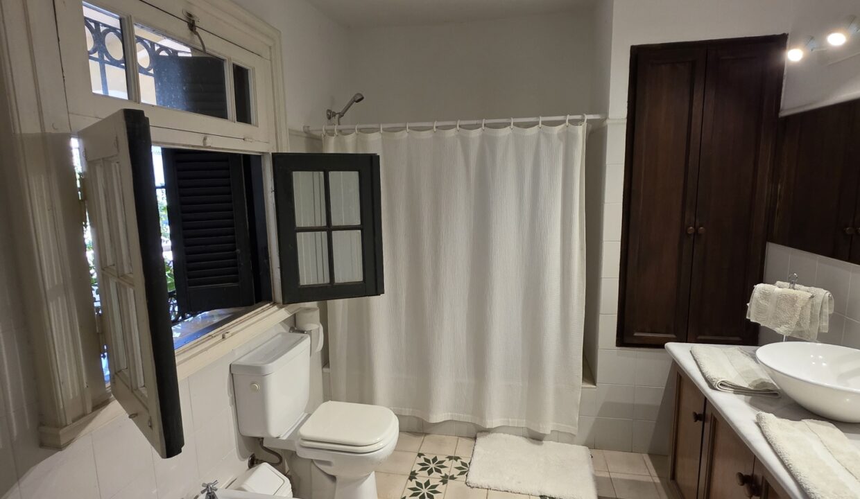 20260424_124319_resized