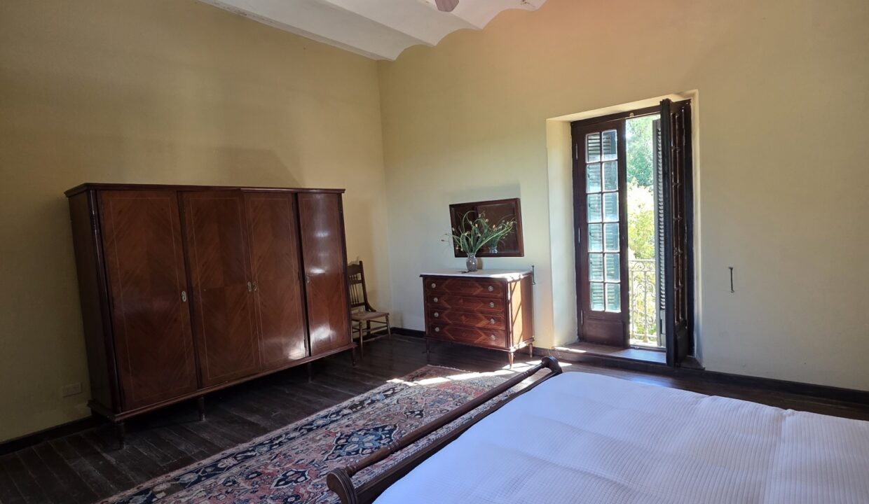 20260424_125653_resized