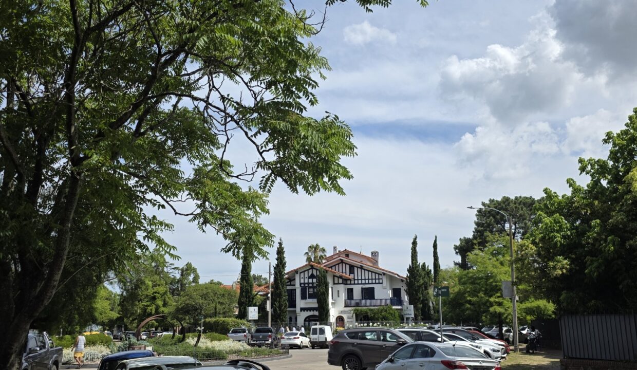 20251127_145617_resized