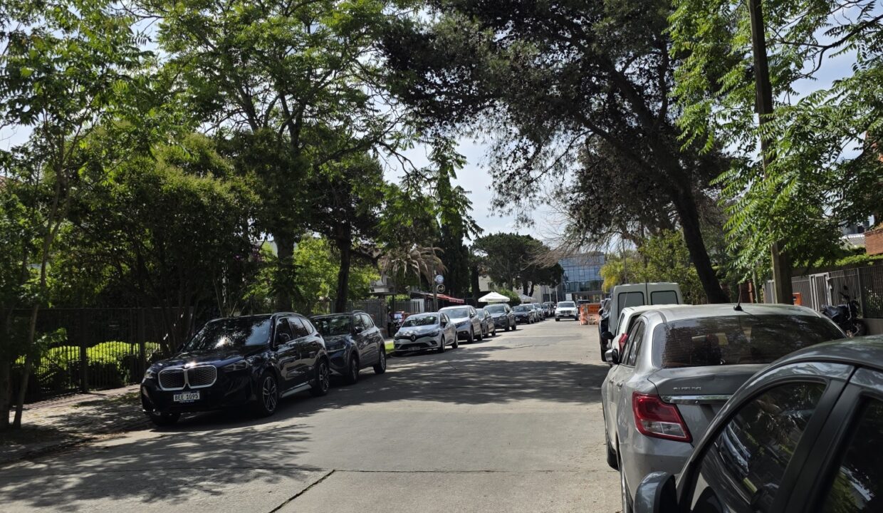 20251127_145625_resized