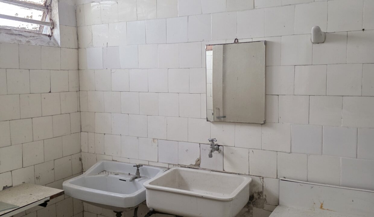 20251204_142101_resized