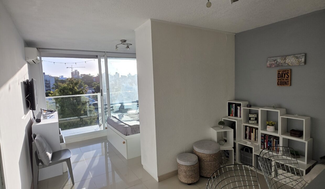 20260319_180400_resized