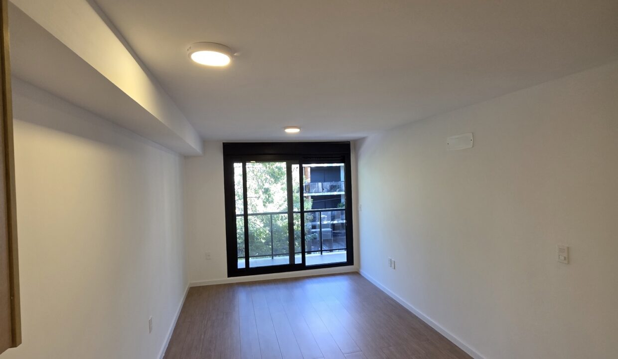 20260423_113040_resized